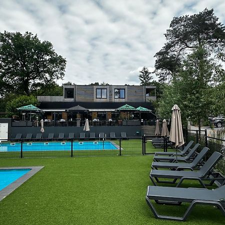 Sfeervolle Blokhut Op De Veluwe Op Recreatiepark Topparken In Beekbergen Met Vrije Tuin En Eigen Parkeerplaats 外观 照片