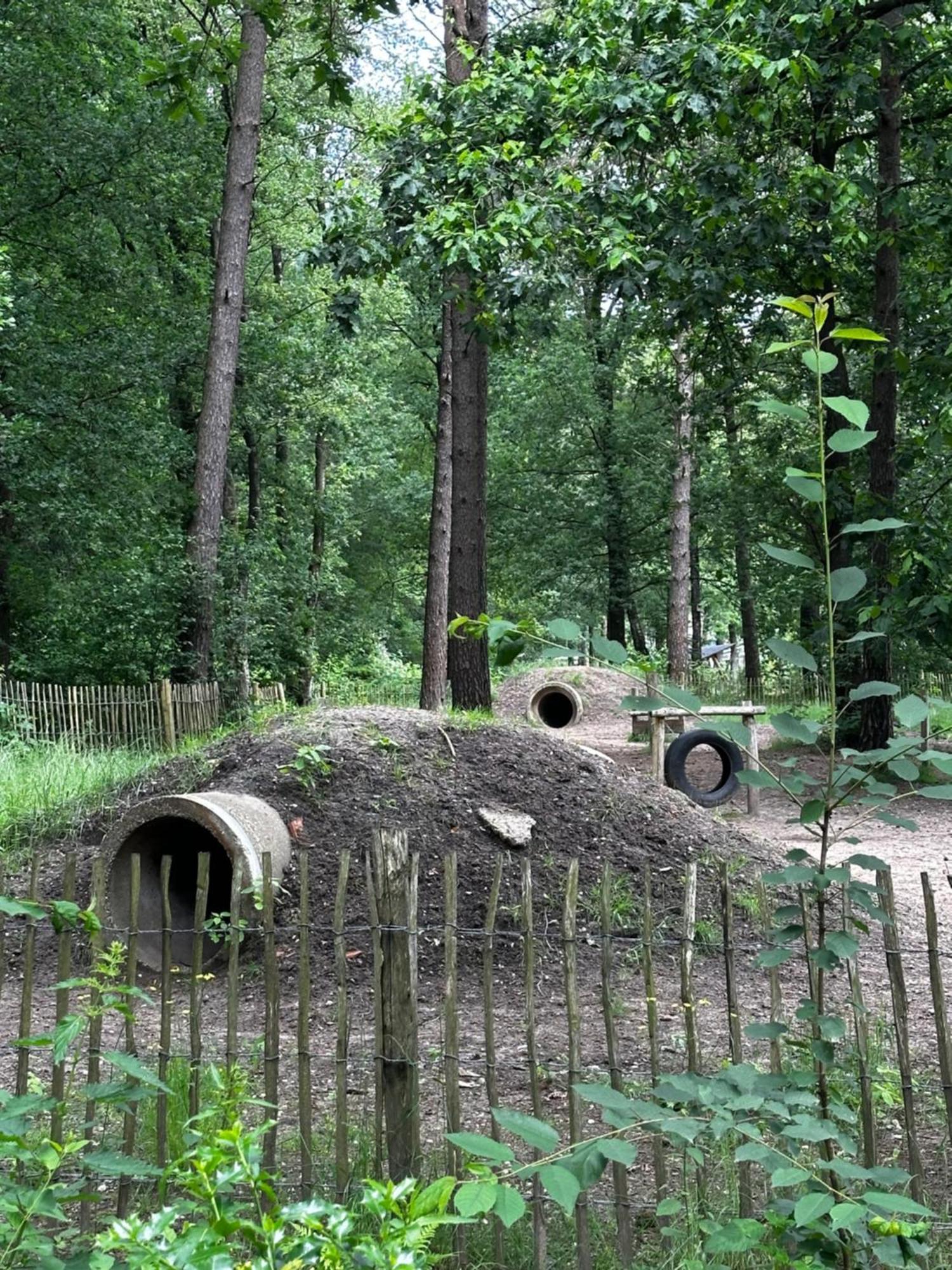 Sfeervolle Blokhut Op De Veluwe Op Recreatiepark Topparken In Beekbergen Met Vrije Tuin En Eigen Parkeerplaats 外观 照片